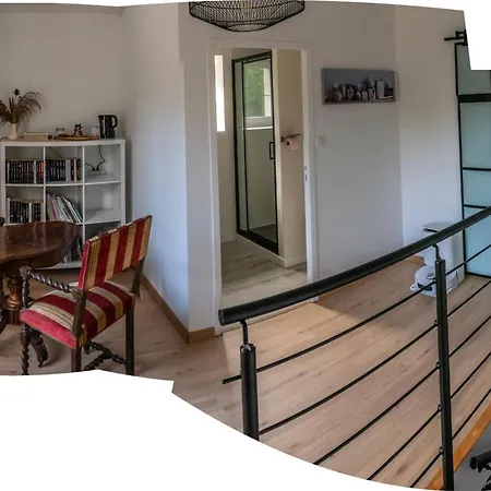 Lacour Δωμάτια σε οικογενειακή κατοικία *